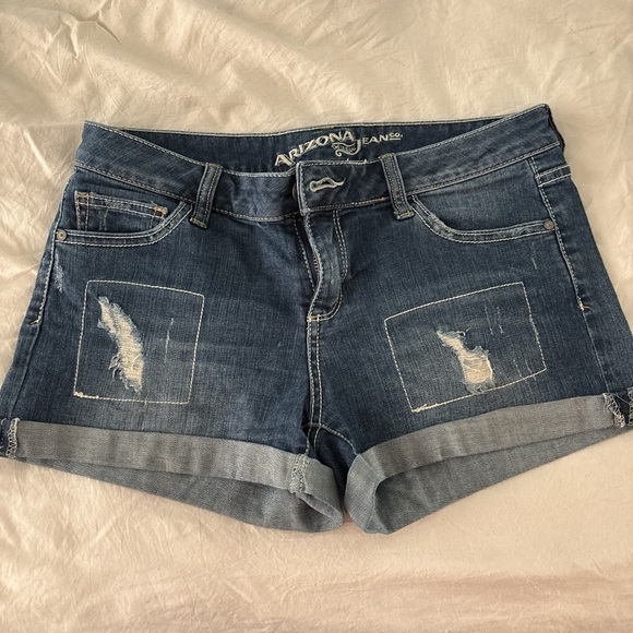 Arizona Jean Company Women's Blue Denim Shorts size 7 - Picture 1 of 3